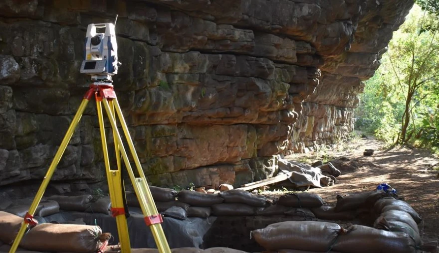 Deciphering the Middle to Later Stone Age transition in South Africa from a stone tool perspective