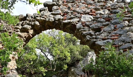 Deciphering the Feudal Landscapes of Crusader Peloponnese