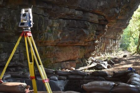 Deciphering the Middle to Later Stone Age transition in South Africa from a stone tool perspective