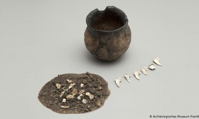 2 early medieval cremation frankfurt