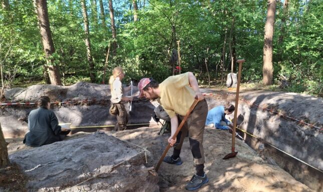 Forgotten barrows graven